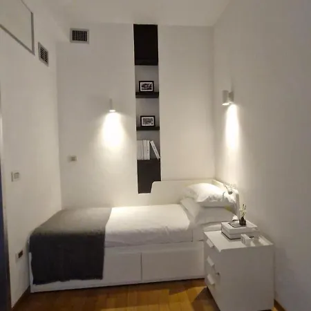 Attico Reale - In Centro, Tra Stazione E Vecchia Apartment Bari