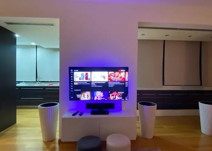 Attico Reale - In Centro, Tra Stazione E Vecchia Apartamento