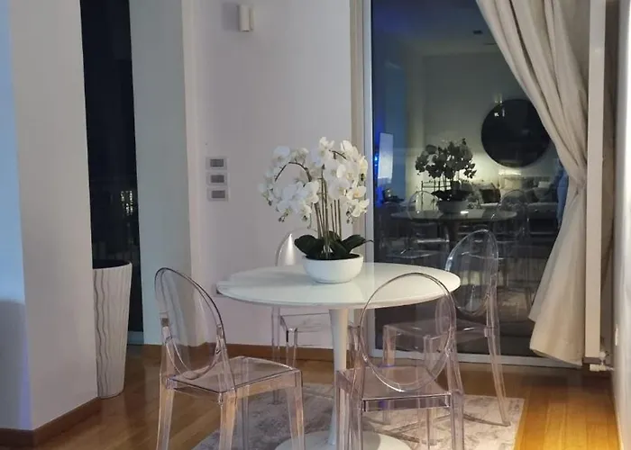 Apartamento Attico Reale - In Centro, Tra Stazione E Vecchia