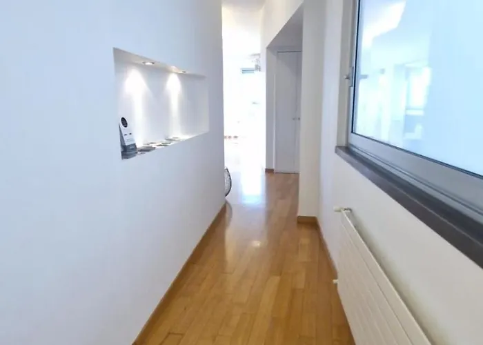 Attico Reale - In Centro, Tra Stazione E Vecchia Apartamento *