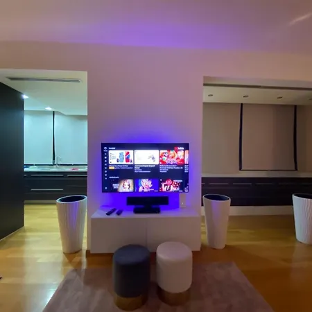 Attico Reale - In Centro, Tra Stazione E Vecchia Apartamento